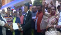 নৌকা-লাঙ্গলসহ ১০ প্রার্থী, এছাড়া বিধি লঙ্ঘনকারীদের ছাড় না দেয়ার হুশিয়ারি দেন এ রিটার্নিং কর্মকর্তা,।