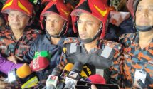 ঢাকা রাজধানীর এলিফ্যান্ট রোডের আগুন নিয়ন্ত্রণে, ১ জন আহত, উদ্ধার ৬।
