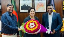 যুক্তরাষ্ট্র দূতাবাসের রাজনৈতিক ইউনিট প্রধান  সিলেটে নগর ভবনে ।